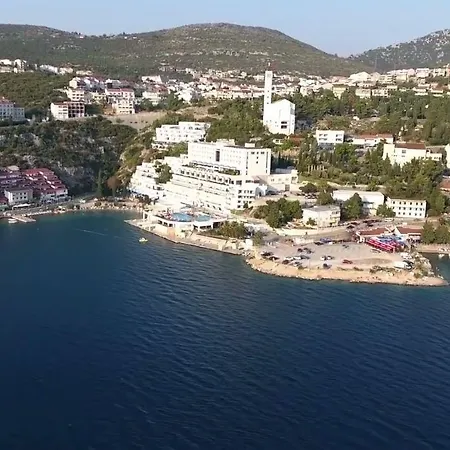 Bocca Neum