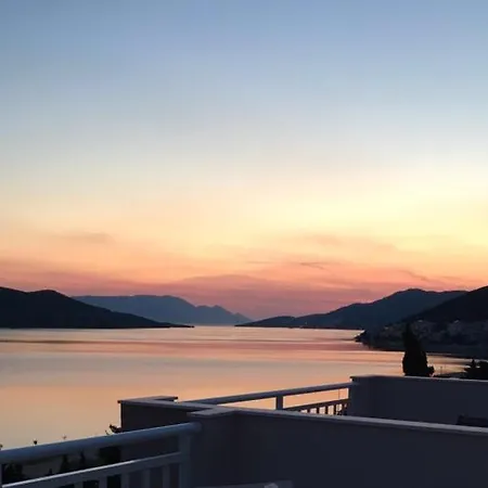 Bocca * Neum